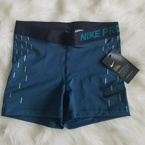 Nike Pro 3" Compression Shorts (Small)